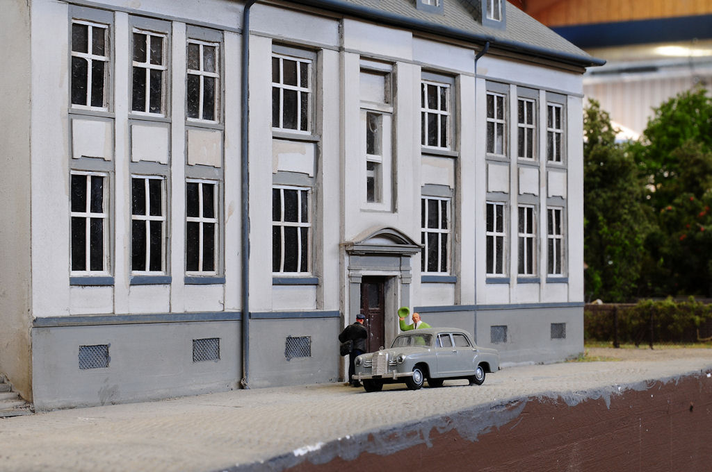 PC-E 2.8/45
aufgenommen auf einen FREMO Treffen.
Beuel-Rheinuferbahnhof.
Massstab 1:87
(7579)
