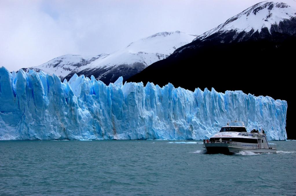 Perito-Moreno-Gletscher
Einer der wenigen Gletscher, die noch wachsen
