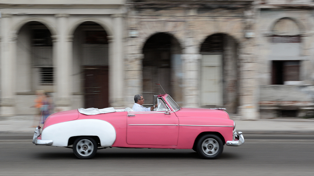 pink am Malecón in Havanna
6324