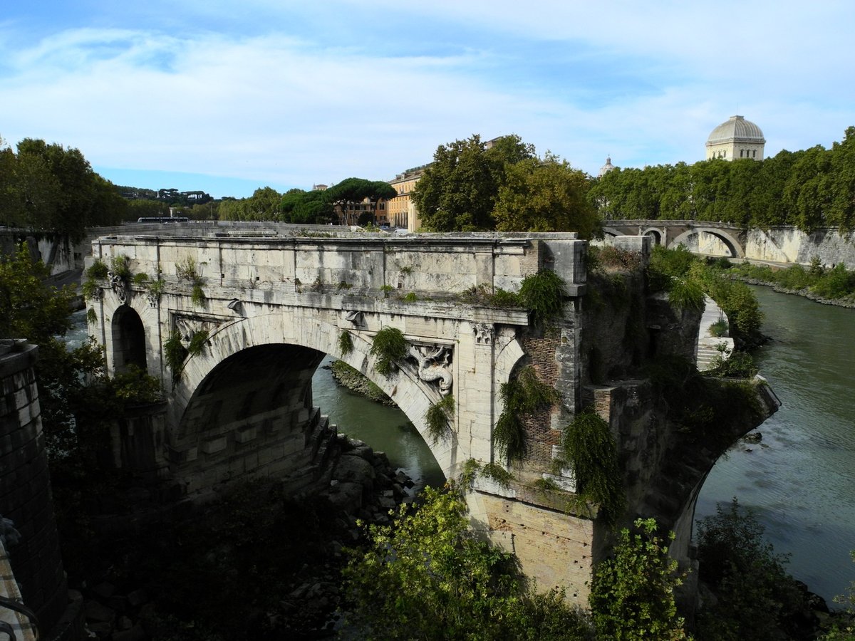 Ponte Rotto