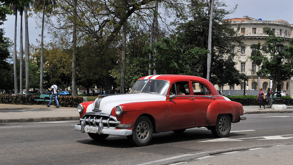 Pontiac in Havanna
 1443