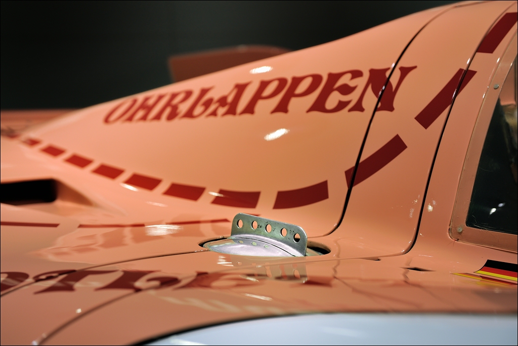 Porsche Museum, Stuttgart - 30.12.2011 - Ohrlappen
