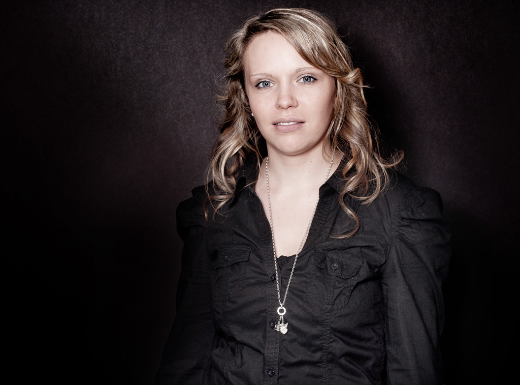 Portrait mit BeautyDish
zu Thread http://www.nikon-fotografie.de/vbulletin/foto-diskussionen/183181-portrait-studio-mit-beauty-dish.html