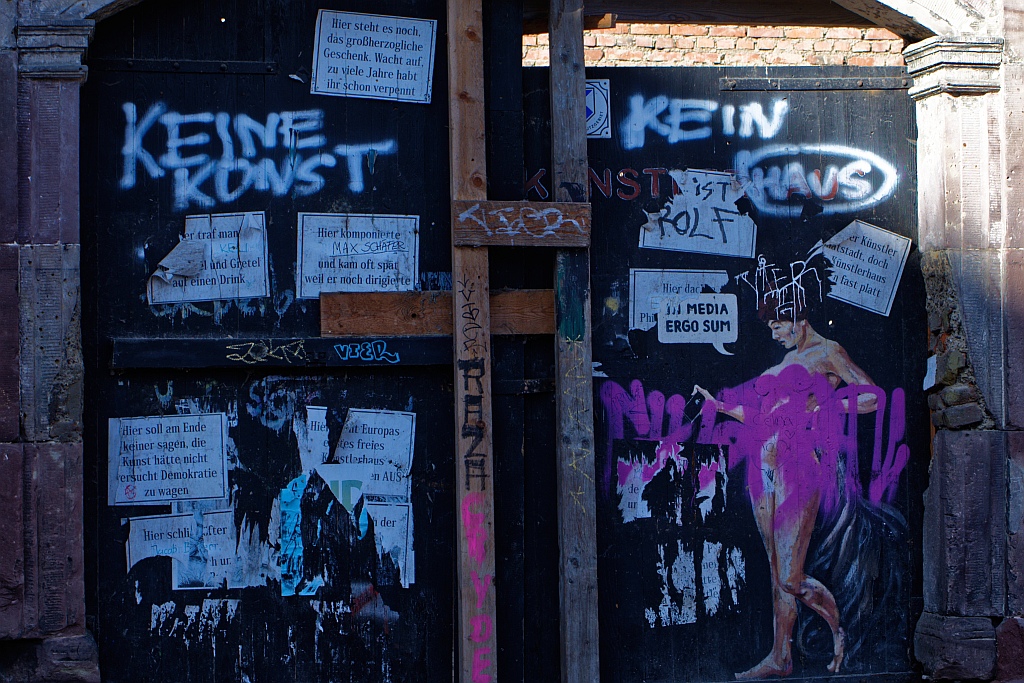 protest klein