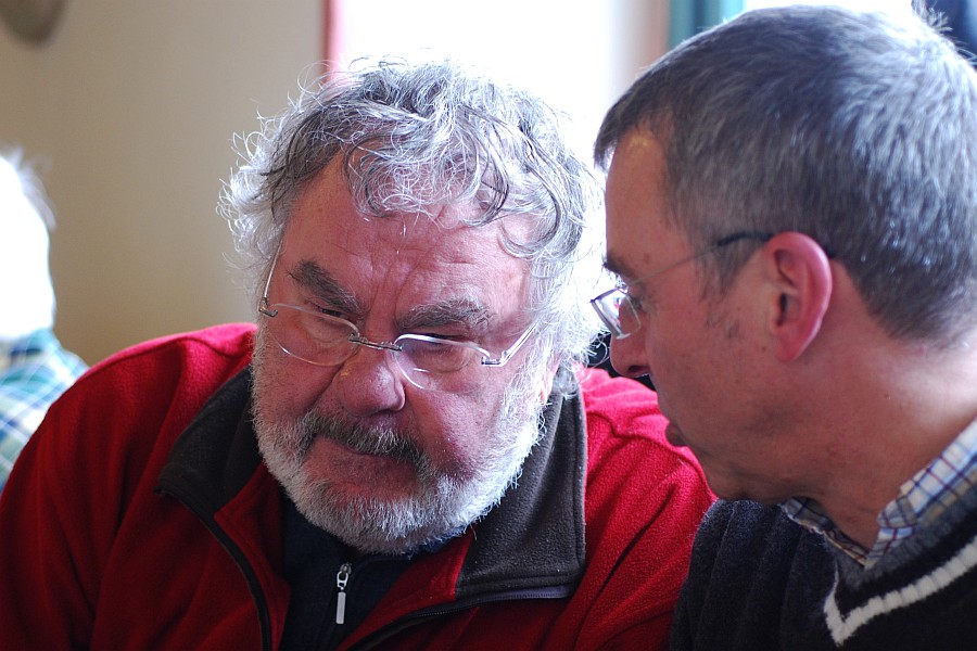 "Harzrock" Burghard und Ekke beim Fachsimpeln, IG-Treffen in Andechs 8.3.09