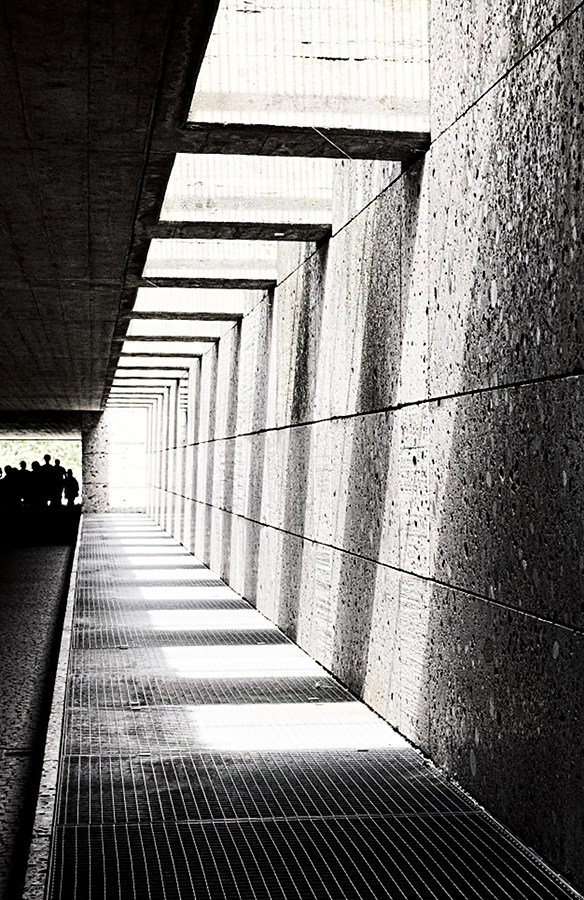 "Munich Underground"
Distagon 28/2.8