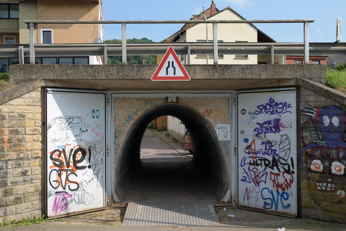 radtunnel.JPG