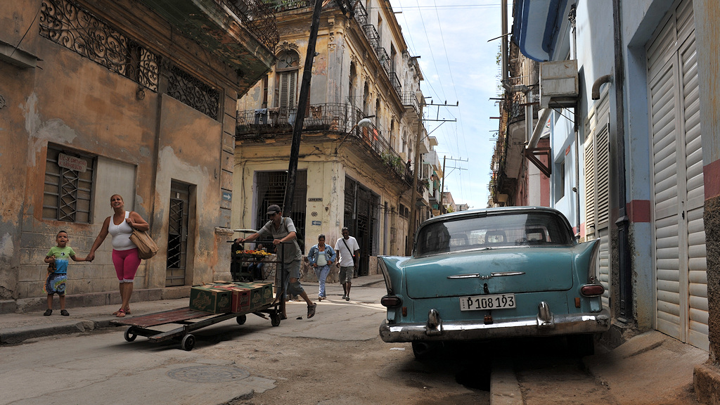 Rambler in Havanna
 1272a