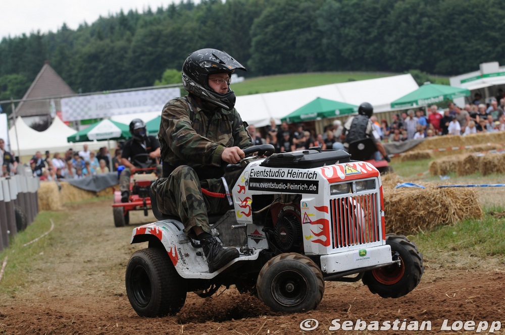 Rasenmäherrennen Neuhemsbach 2010