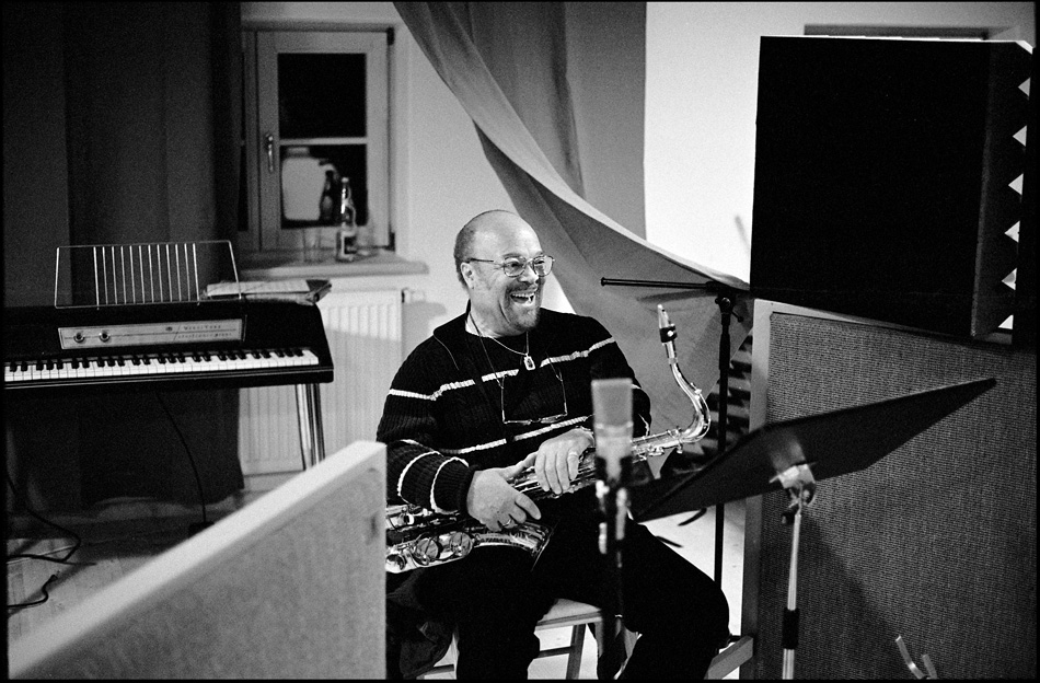 Red Holloway Studio 1 klein