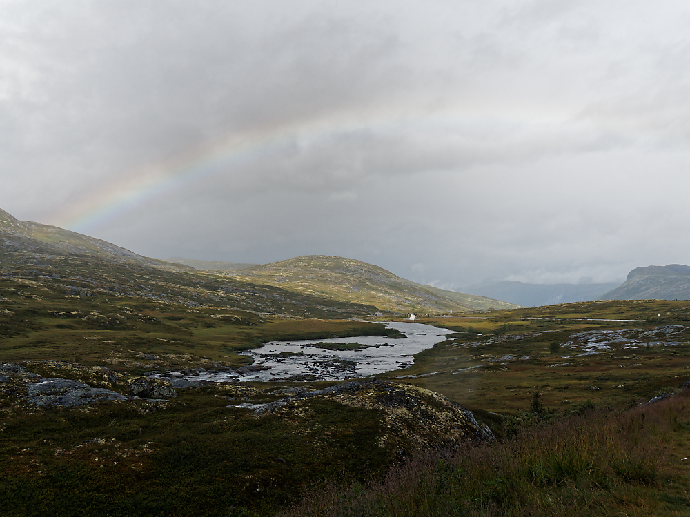 Regenbogen an der Hardangervidda.jpg