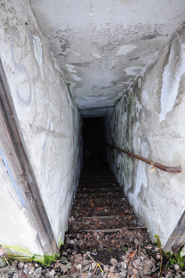 Reichsbahnbunker? Notausgang?