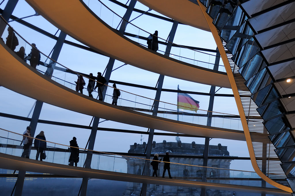 Reichstag blaue Stunde, Nationalflagge