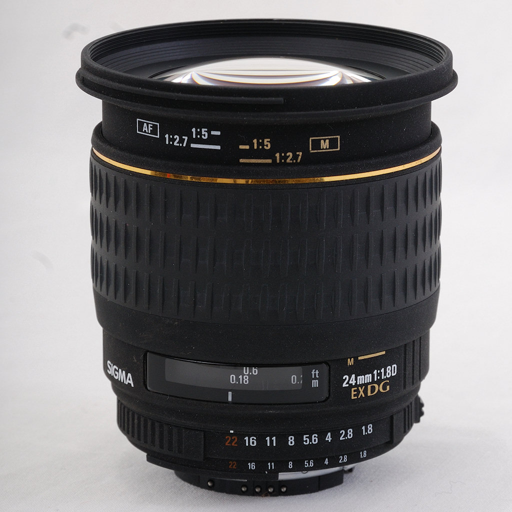 Repariertes Sigma AF 24/1.8D macro EX DG
