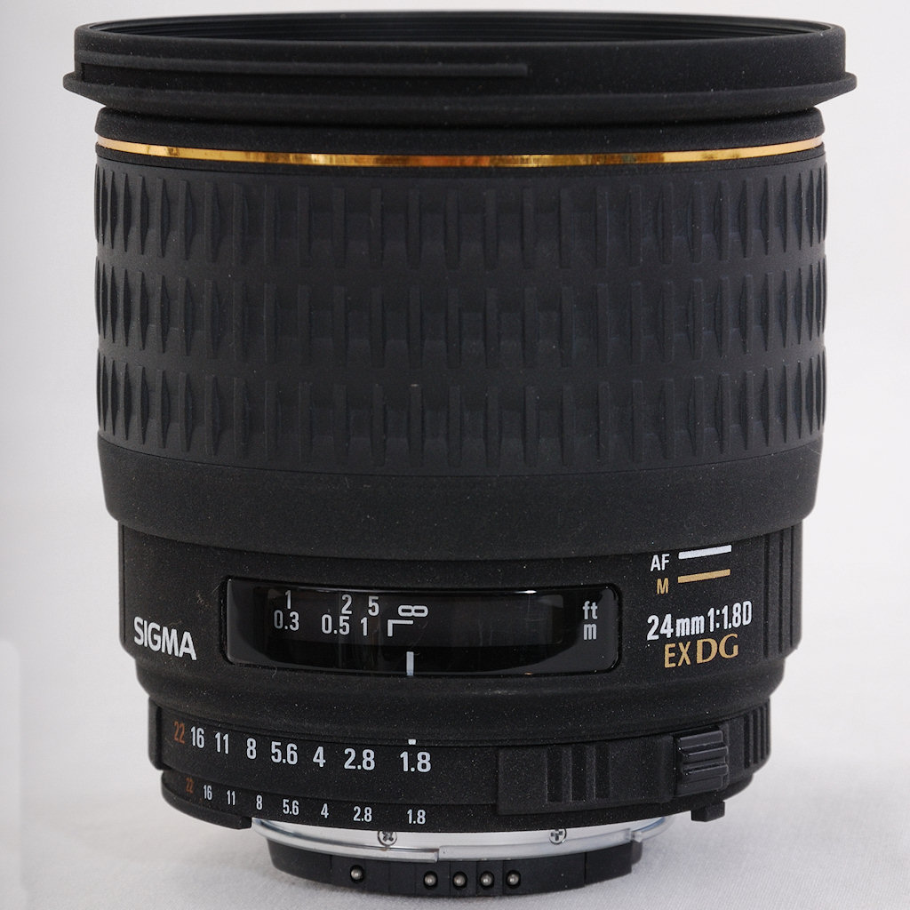Repariertes Sigma AF 24/1.8D macro EX DG