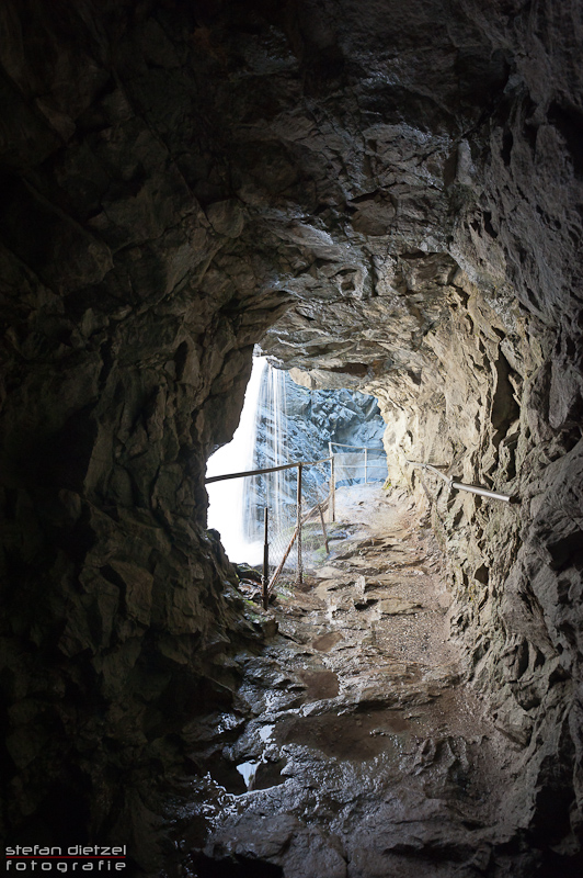 Rofflaschlucht - Unter dem Wasserfall