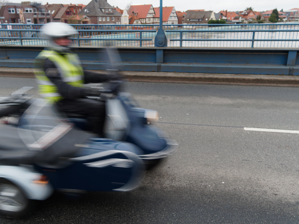 Roller mit Beiwagen.jpg