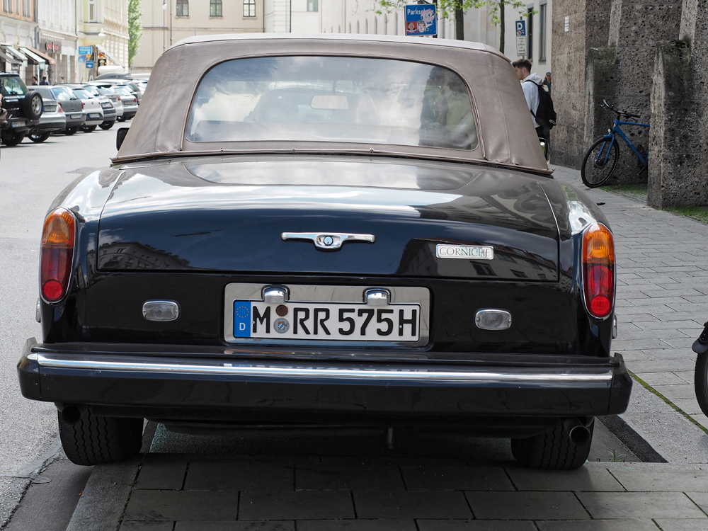 Rolls-Royce Corniche Heck.jpg