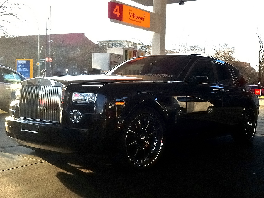 Rolls verschluckt Up