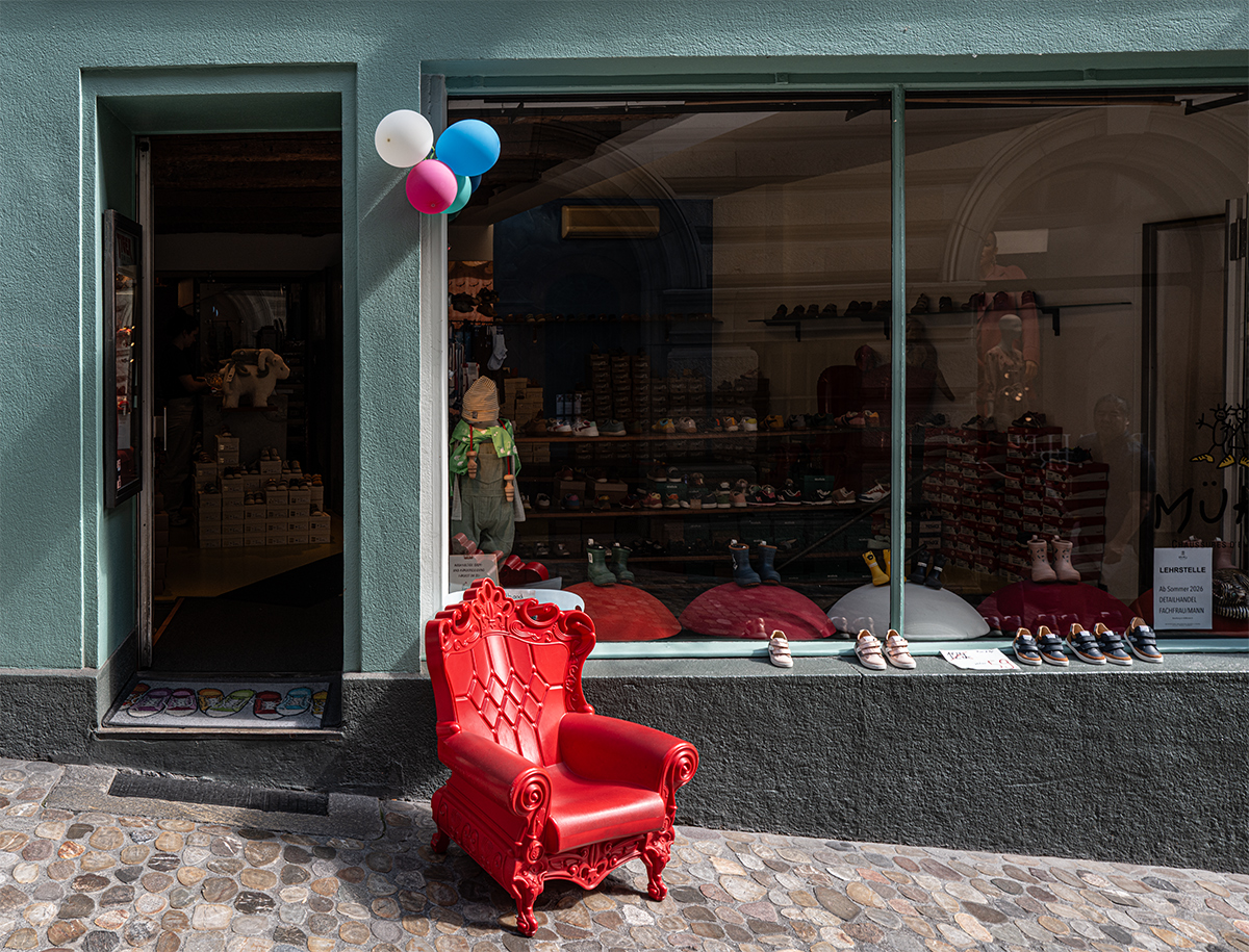 Roter-Sessel.jpg