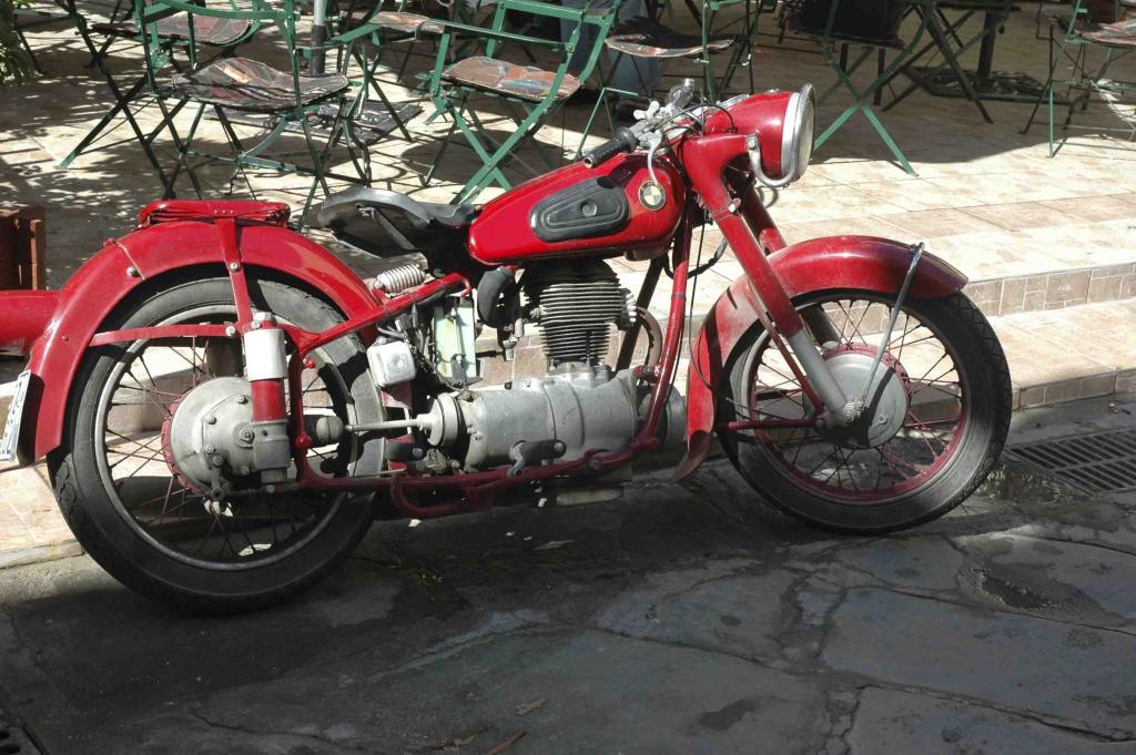 Rotes Motorrad