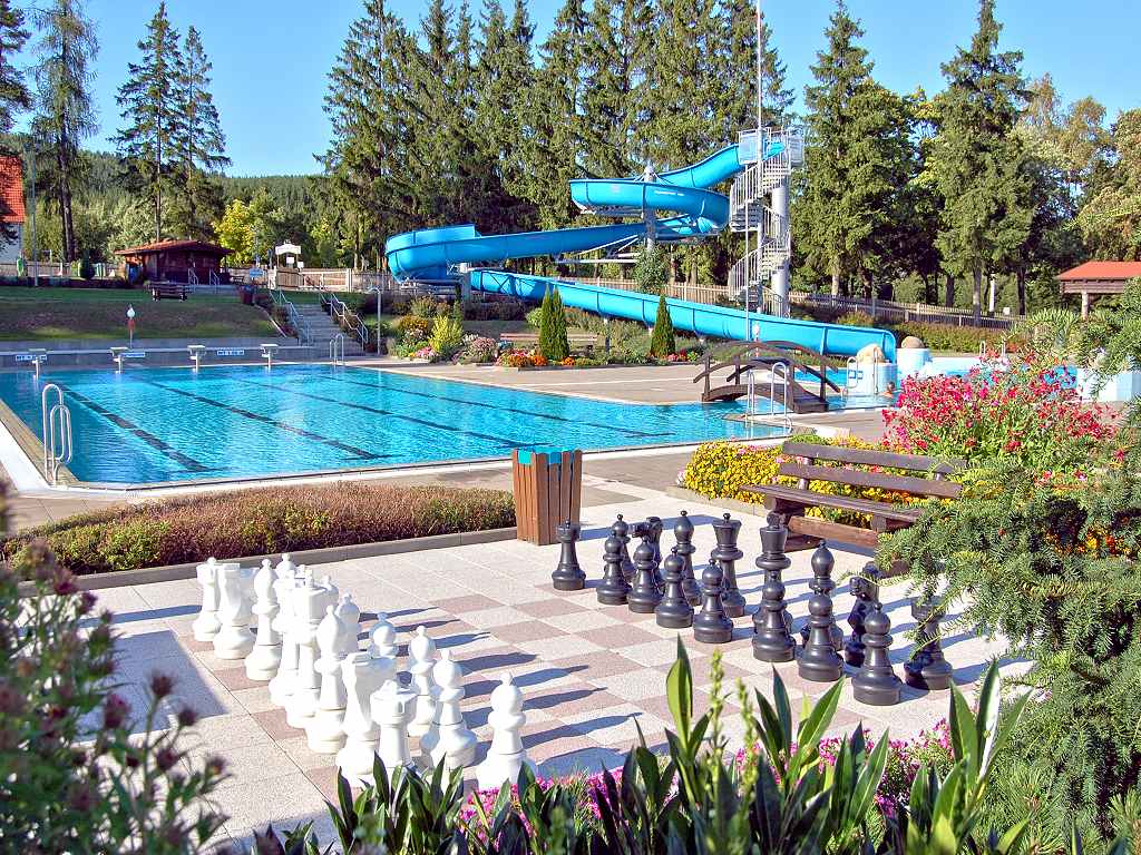 Rutsche Schwimmbad 2