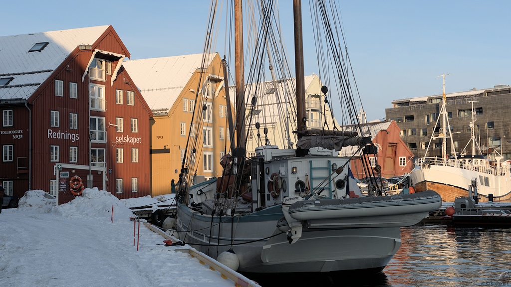 s852 Tromsö Hafen 9230  1