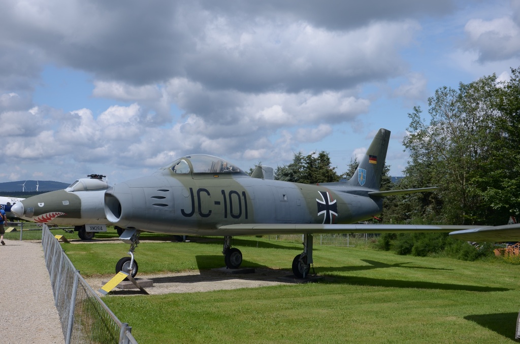 Saber F86