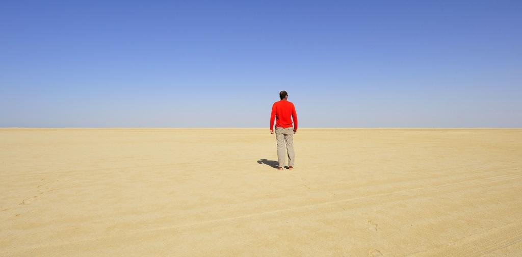 Sabkha im Oman, in der Naehe von Bar al Hikman. Traumhafte Einoede...