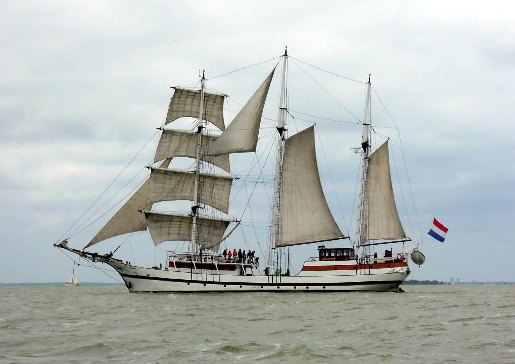 SchiffeDSCN1966 947
