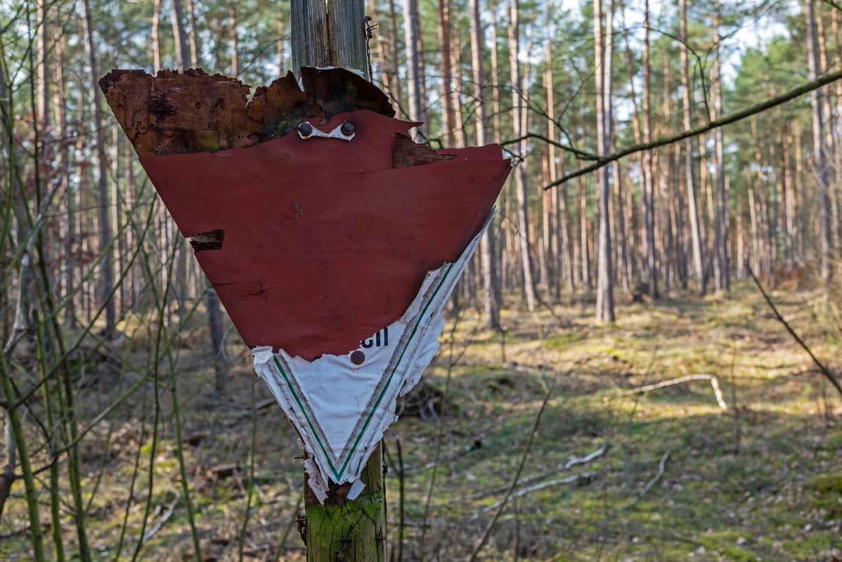 Schild mit Blick.jpg