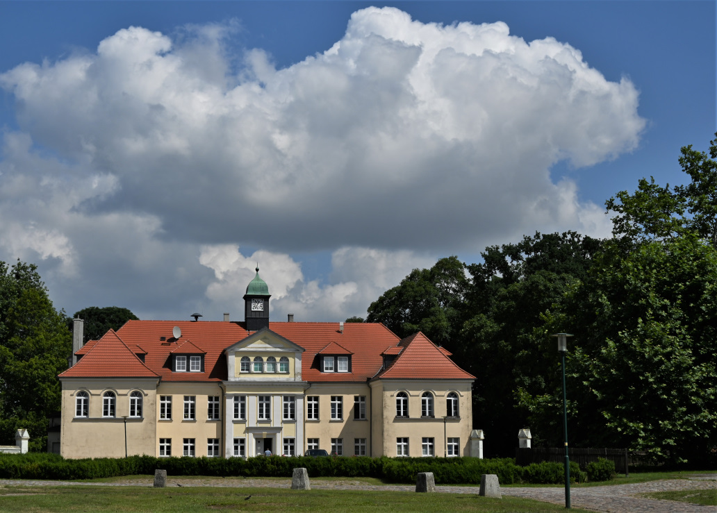 Schloss Kummerow.jpg