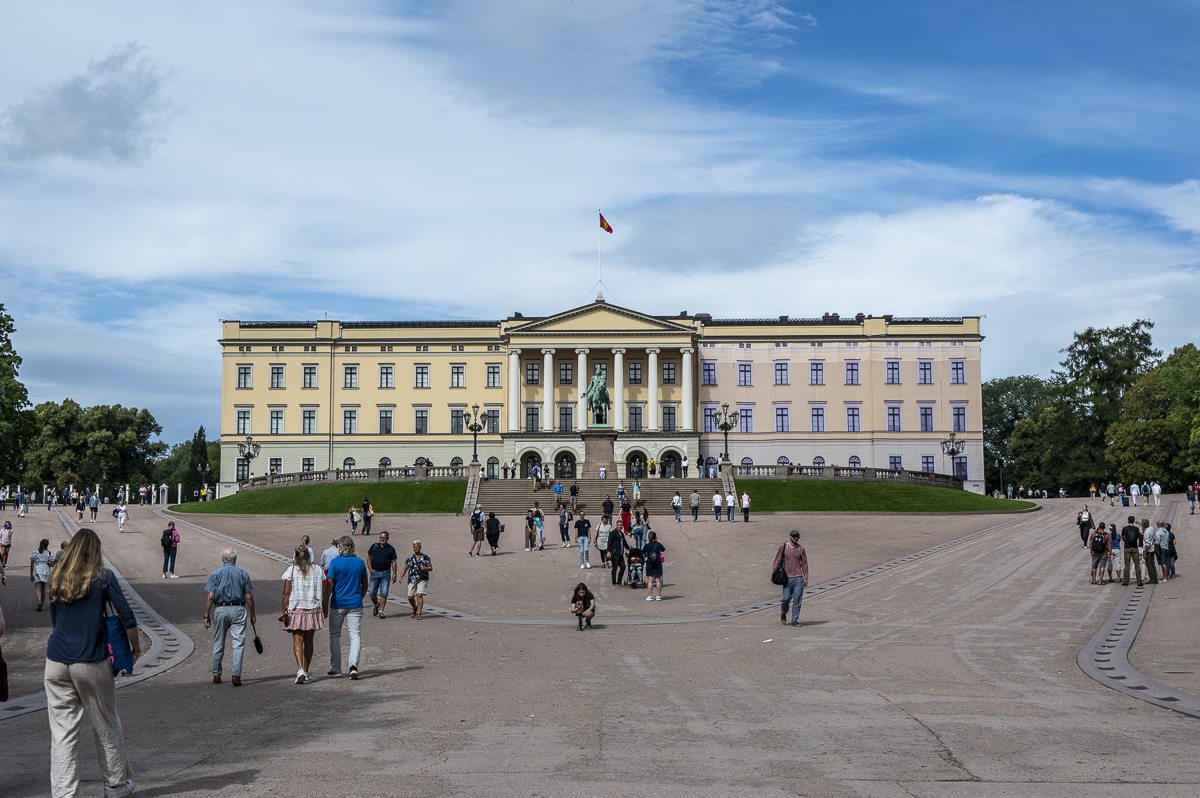 Schloss Oslo.jpg