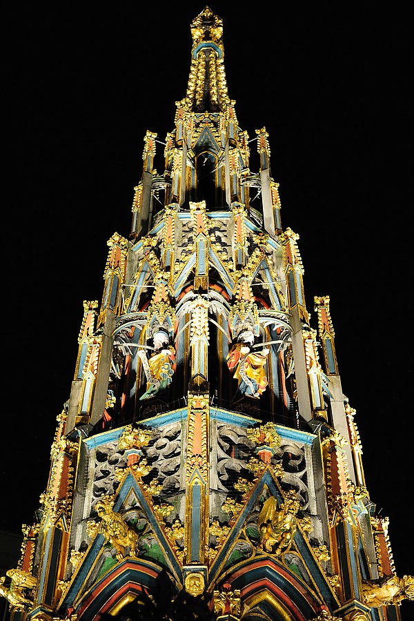 SchoenerBrunnen