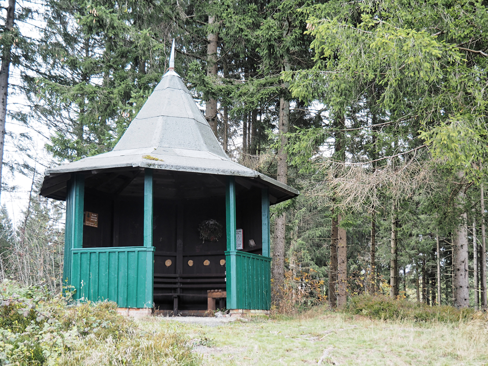 Schutzhütte an der 'Rolle'.jpg