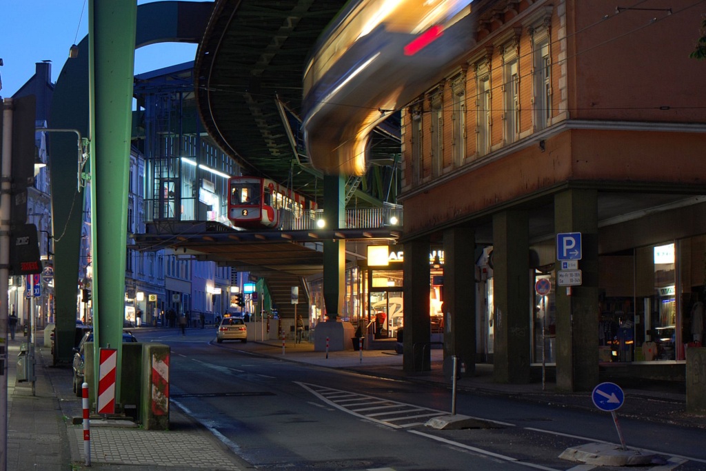 Schwebebahn