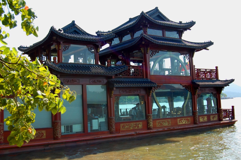 Schwimmendes Restaurant auf dem Westlake in Hangzhou-China