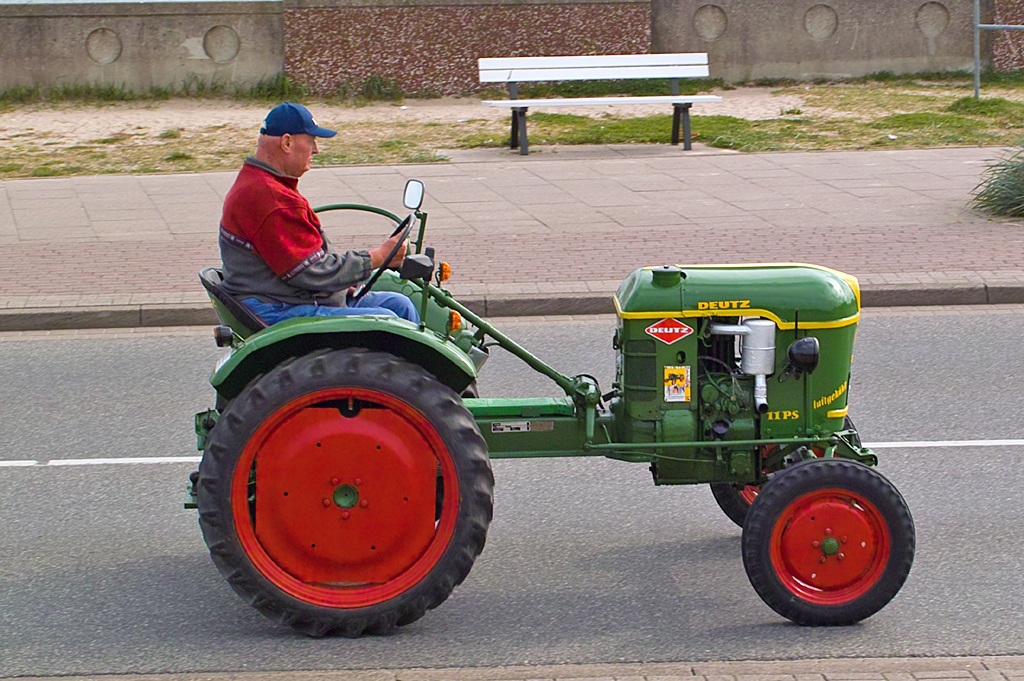 SDIM0592 Trecker Deutz