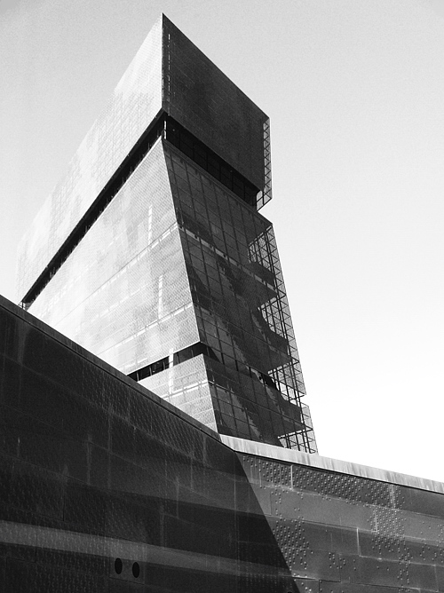 SFO DYM 03.nef