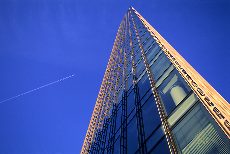 Skyper Building