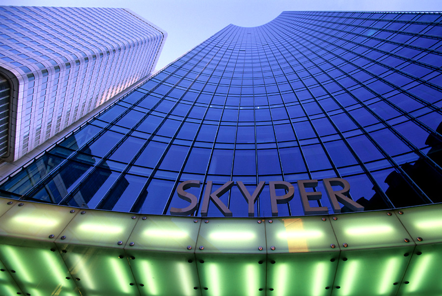 Skyperbuilding anonym