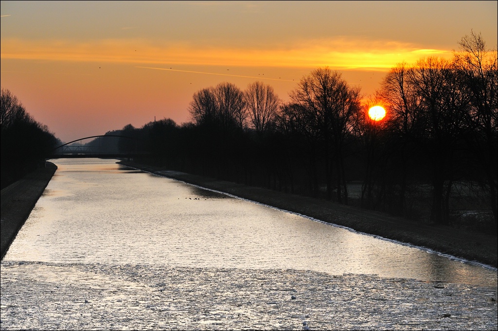Sonnenaufgang Kanal 11.01.2011