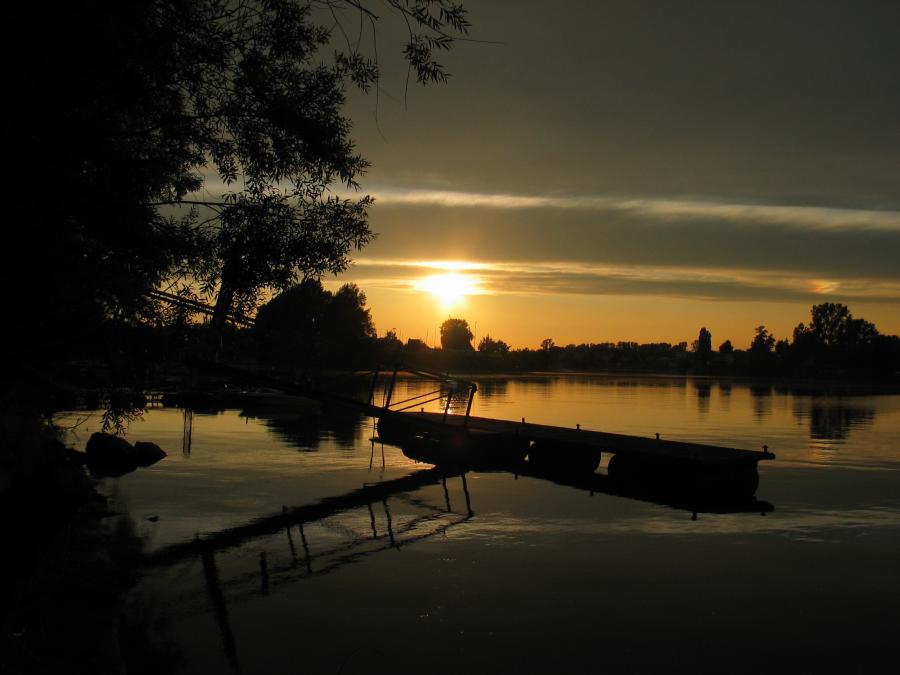 Sonnenuntergang am Eicher See in Eich (Rheinhessen)