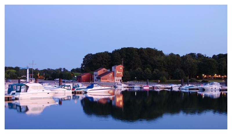 Sonnenuntergang am Hafen von Giffaumont