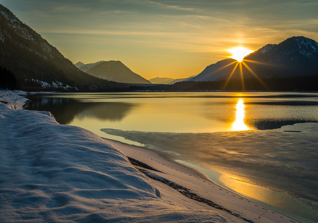 Sonnenuntergang am Sylvensteinsee