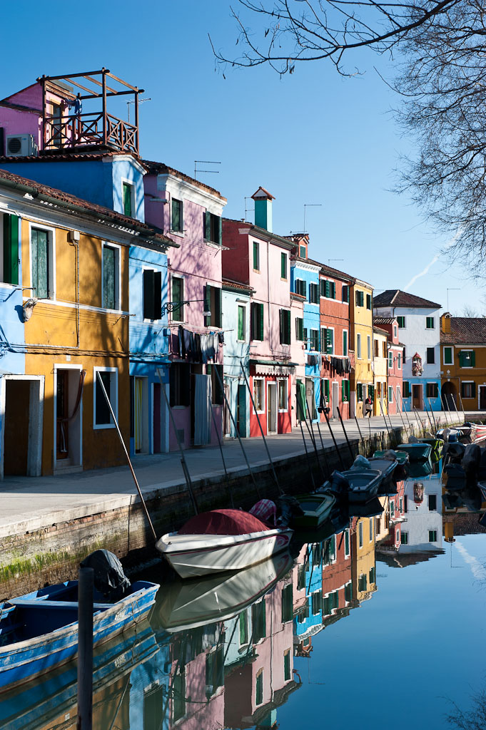 Spiegelungen auf Burano 5338