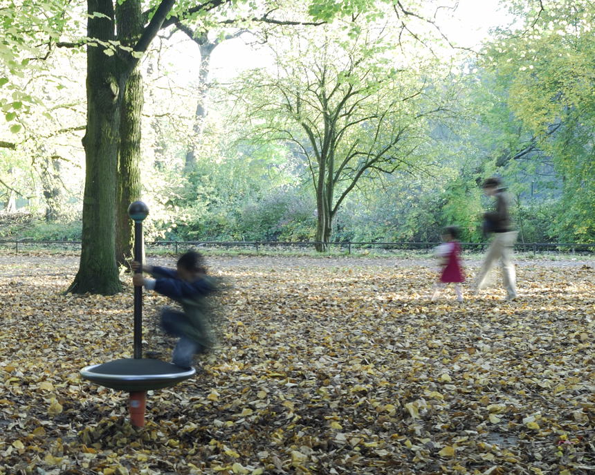 Spielplatz im Herbst