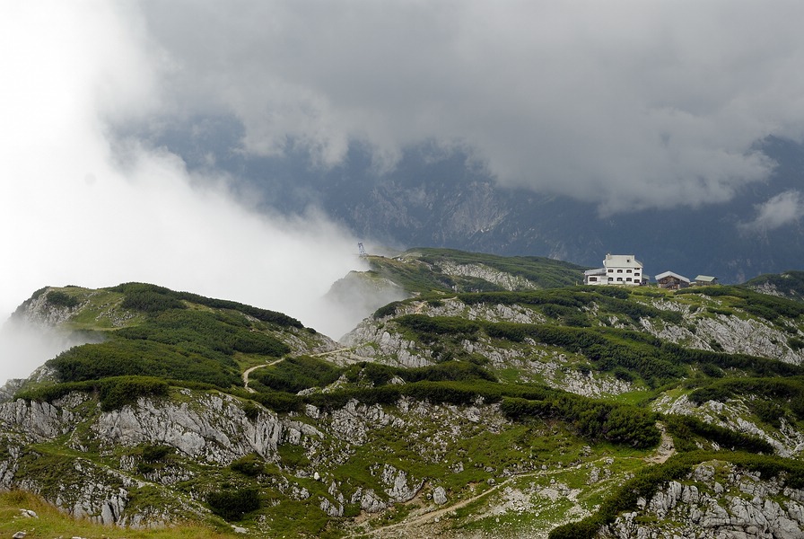 Stöhrhaus in den Wolken