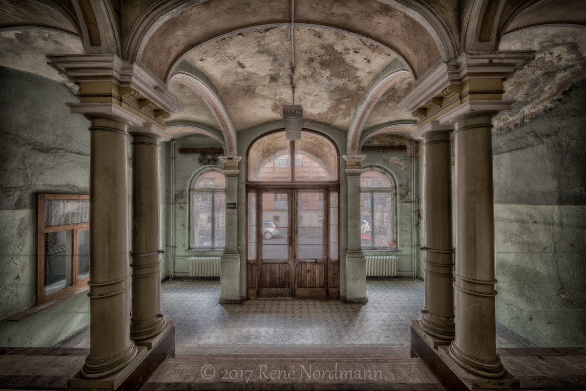 Stadtbad H. Eingang 02