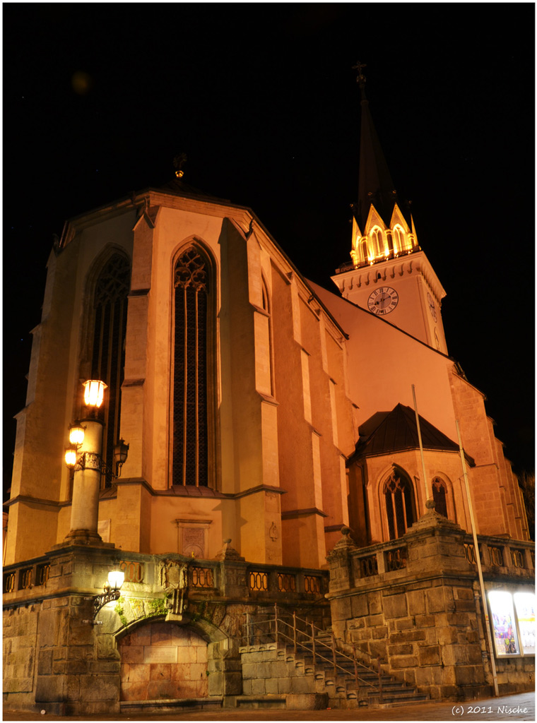 Stadtpfarrkirche Villach bei Nacht